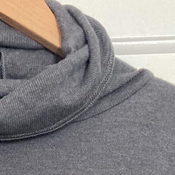 Aerie cropped sweatshirt with ribbed turtleneck Oversized fit Size S - Picture 3 of 4